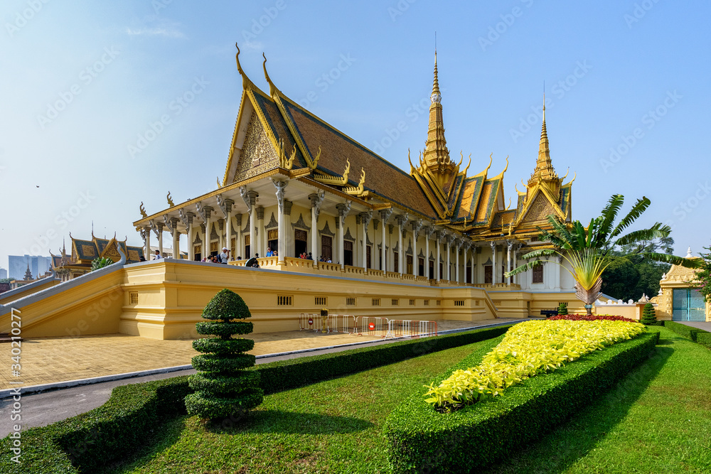 Naklejka premium Phnom Penh tourist attraction and famouse landmark - Royal Palace complex, Cambodia