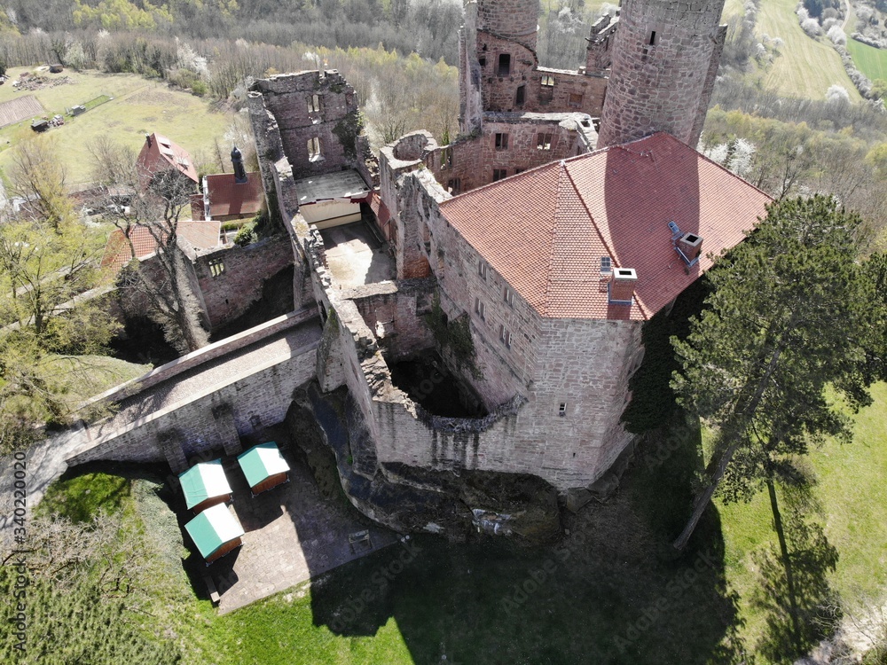 Burg Hanstein aus der Luft (Eichsfeld, Thüringen, Deutschland)