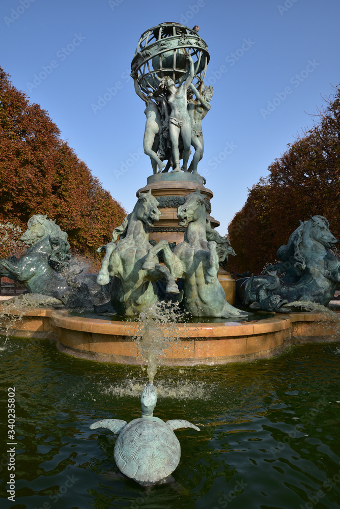 Fontaines des Quatre parties du Monde à Paris, France