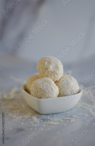 white chocolate bonbons