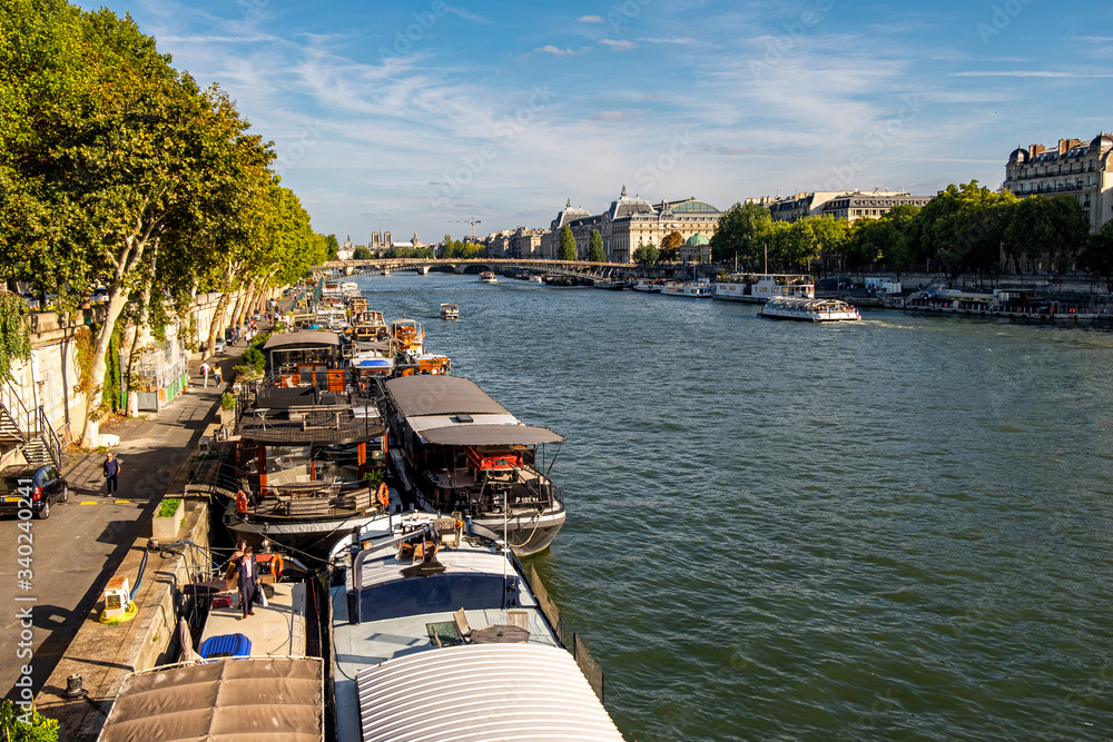 Fototapeta premium Grand Palais and Pont Alexandre III in Paris, France.