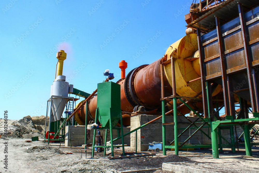 A section of the raw coal lavvar plant. A section of the raw coal lavvar plant.