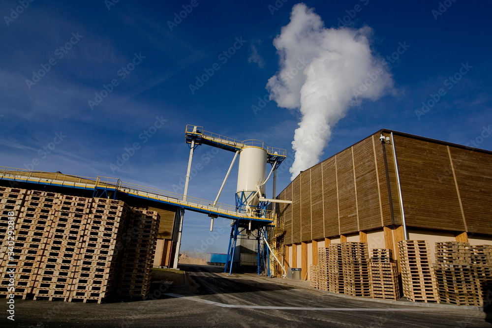 Usine pour la fabrication de granule pour les poeles a bois StockFoto
