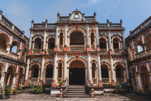 Castillo antiguo de arquitectura colonial