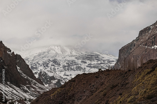 San Jos   de Maipo volcano in winter  Caj  n del Maipo  Central Andes of Chile.