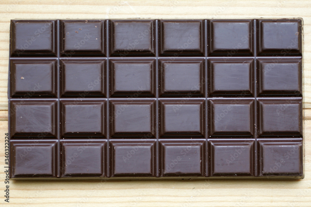 Assortiment et degustation de plaquette de chocolat Assortiment et degustation de plaquette de chocolat