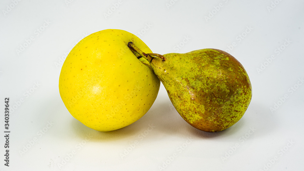 Fotografia primer plano manzana y pera