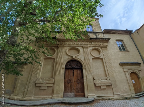 Granet XXe , Place Jean-Boyer, Rue du Maréchal Joffre, Aix en provence, sud france village provençal avec chapelle église d'époque