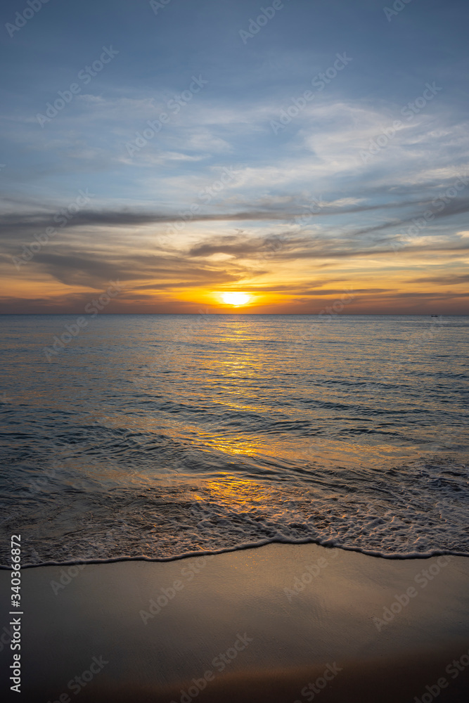 Obraz premium The quiet sea at sunset.
