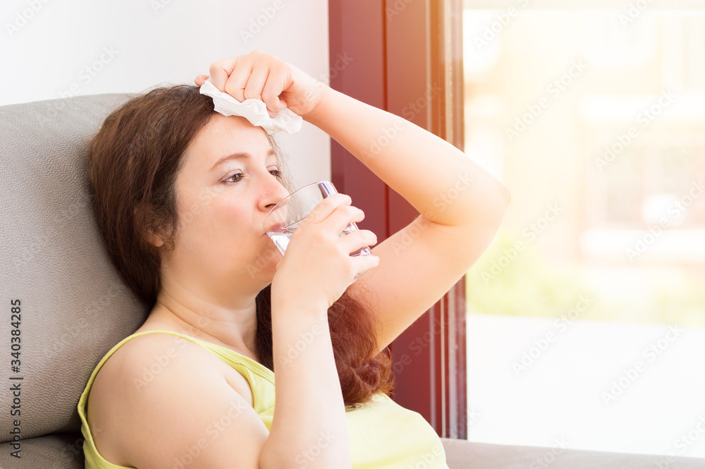heat wave drinking water refreshing wiping the sweat heat wave drinking water refreshing wiping the sweat
