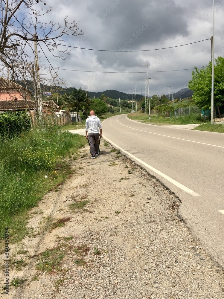 Obraz premium man on a road