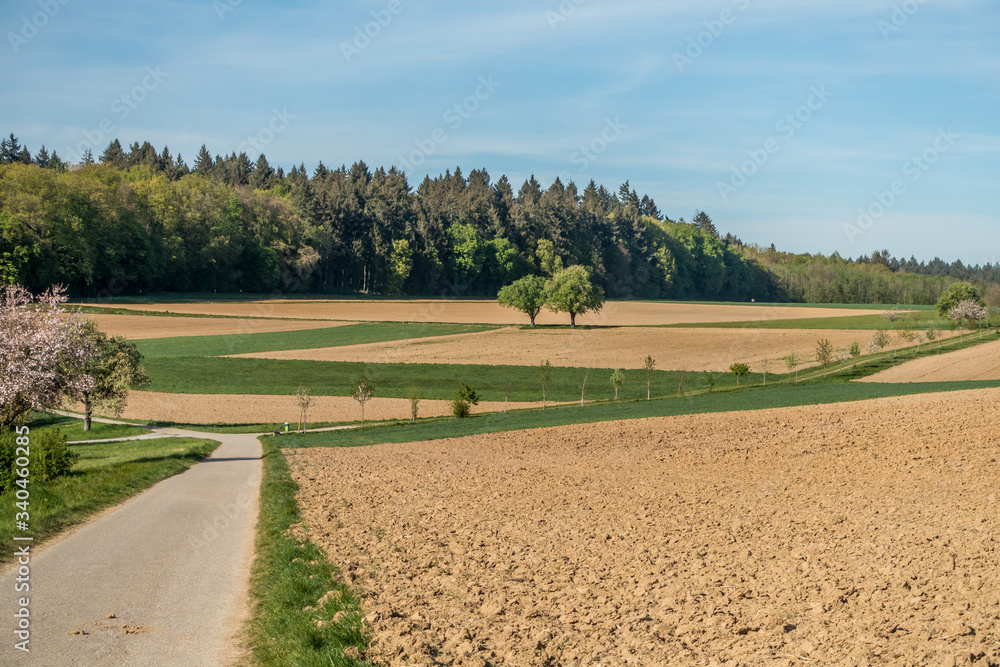 Ackerbau im Frühjahr Ackerbau im Frühjahr