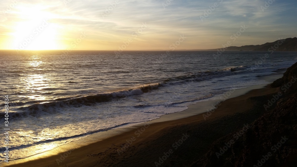 Obraz premium sunset on the beach