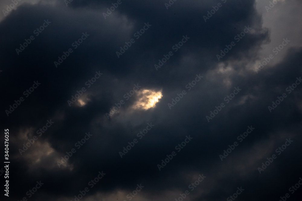 Obraz premium sun and clouds