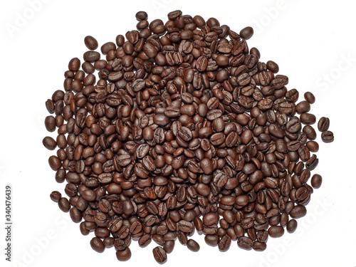 
Arabica coffee beans, isolated on a white background