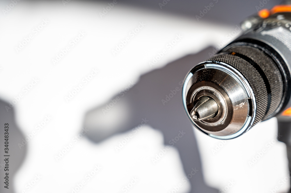 metal keyless chuck on drill and impact driver extended in the closed position metal keyless chuck on drill and impact driver extended in the closed position