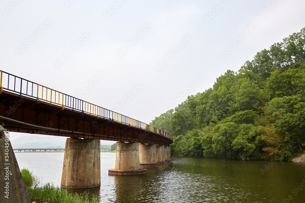 Railroad in Hwasun-gun, South Korea.
Railroad in Hwasun-gun, South Korea.
