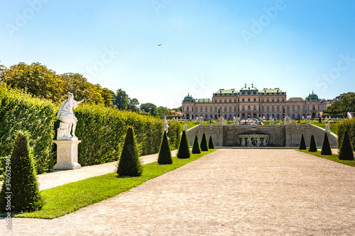 Canvas Print belvedere palace vienna austria