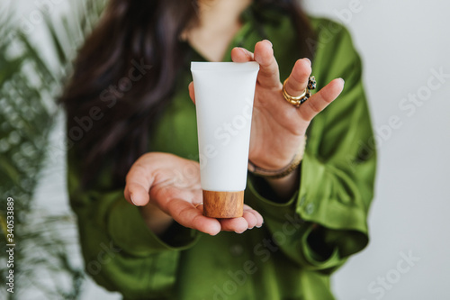 Fotografía Blank face cream tube
