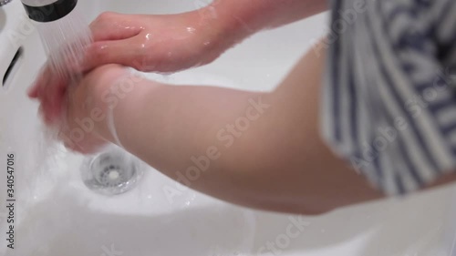 衛生的手洗い Hygienic hand wash