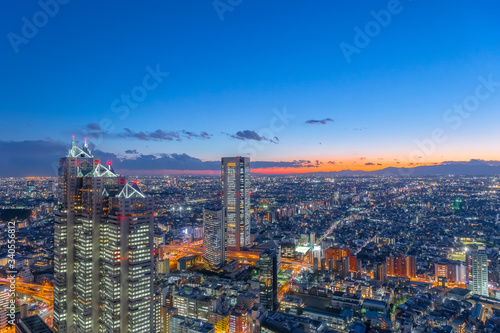 東京都新宿区西新宿の東京都庁から見た東京の夜景 © zu_kuni