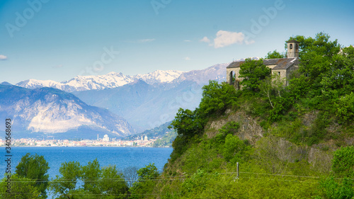 Lago Maggire photo