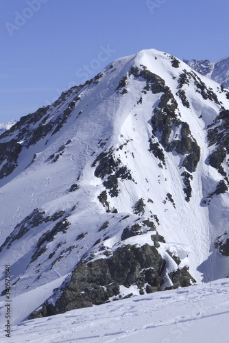 Bivio, Skitour auf den Piz dal Sasc. Blick vom Gipfel auf Piz Lunhin. photo