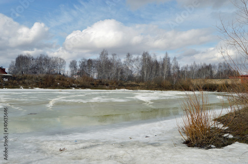 Wallpaper Mural river in winter Torontodigital.ca