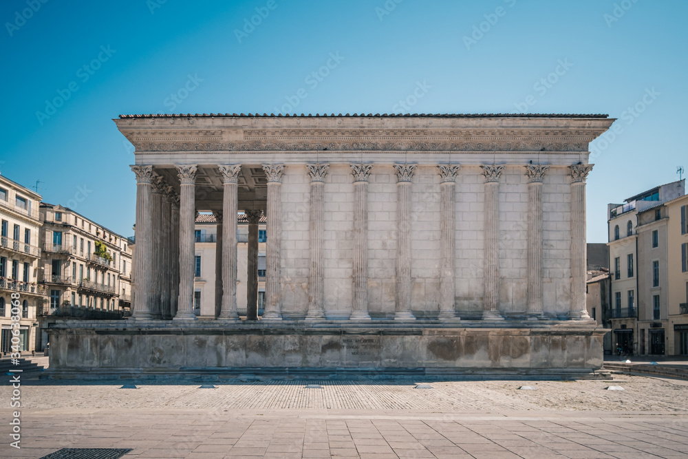 Obraz premium Maison Carrée à Nîmes