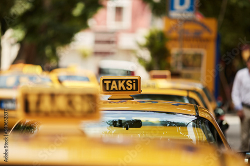 Slika na platnu Cabs waiting for fares at a taxi rank in Istanbul