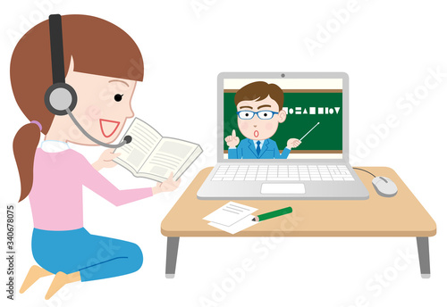 オンライン授業を行う教師とそれを受ける生徒