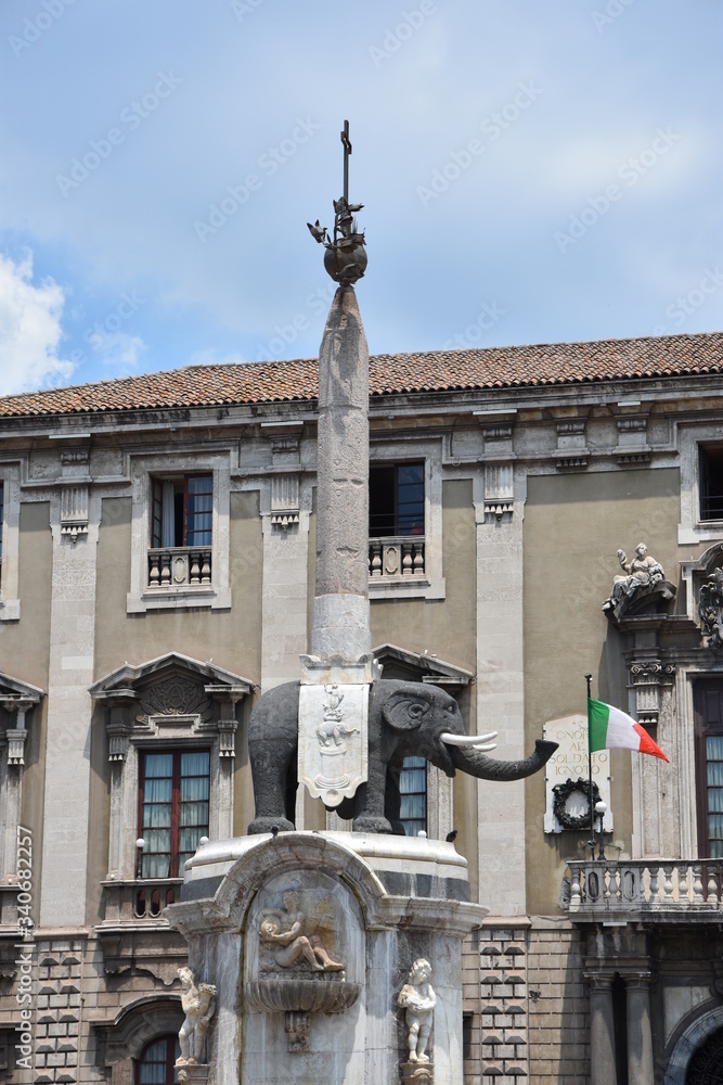 Fototapeta premium Une place à Catania en Sicile