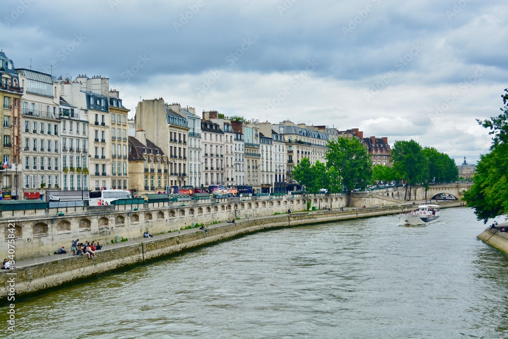 The seine vifes