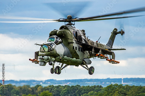 Fototapeta Naklejka Na Ścianę i Meble -  Military helicopter.	