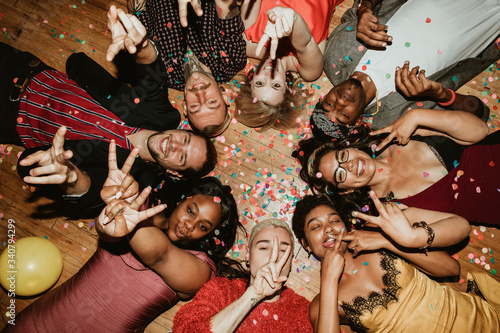 Tapeta Friends on the floor