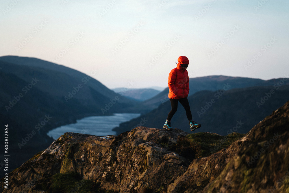 Obraz premium Hiking at a mountain