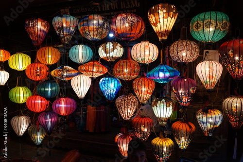traditional chinese lanterns
