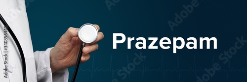 Prazepam. Arzt im Kittel hält Stethoskop. Das Wort Prazepam steht daneben. Symbol für Medizin, Krankheit, Gesundheit photo