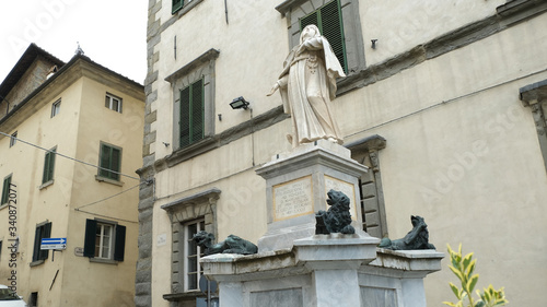 Statua di Santa Margherita a Cortona, in provincia di Arezzo