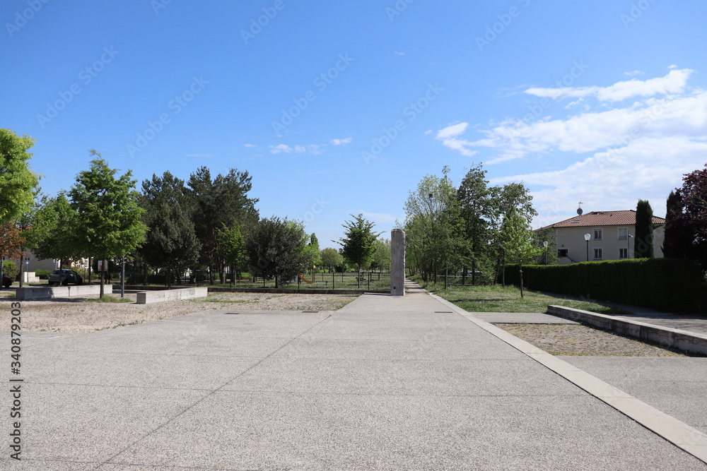 Fototapeta premium Le parc Bourlione à Corbas, grand espace vert - Ville de Corbas - Département du Rhône - France