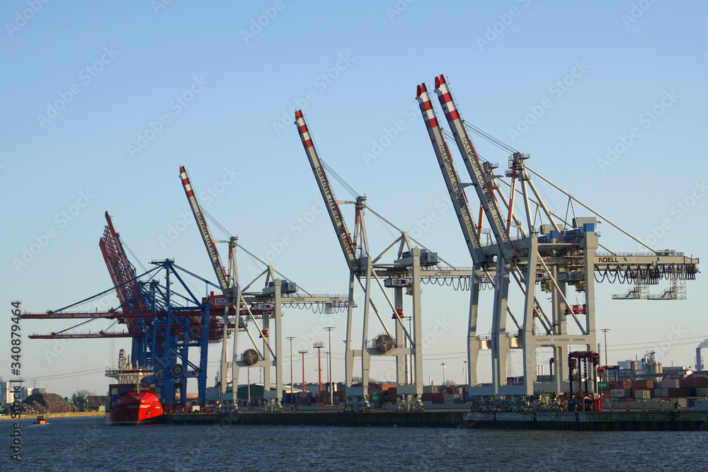 Containerterminal in Hamburg