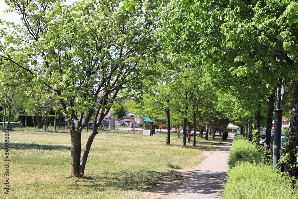 Le parc Bourlione à Corbas, grand espace vert - Ville de Corbas - Département du Rhône - France Le parc Bourlione à Corbas, grand espace vert - Ville de Corbas - Département du Rhône - France
