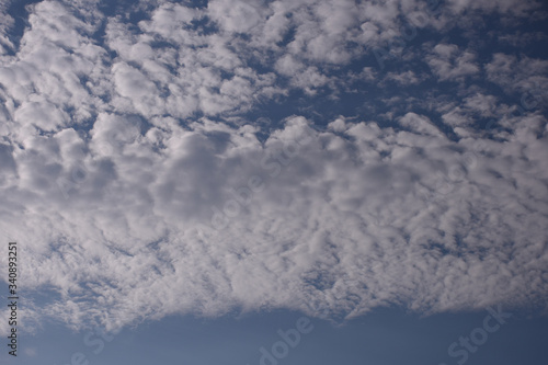 Fototapeta Naklejka Na Ścianę i Meble -  Bright morning clouds and beautiful cloudscape