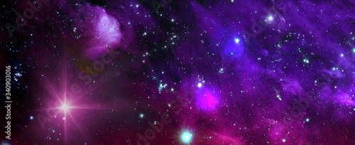Tło z mgławicy i świecące gwiazdy. Kolorowy kosmos z gwiezdnym pyłem i drogą mleczną. Magiczny kolor galaktyki. Nieskończony wszechświat i gwiaździsta noc. Elementy tego obrazu dostarczone przez NASA.