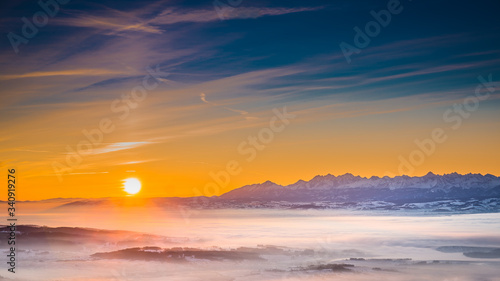 Babia G  ra. Sunrise. Tatry