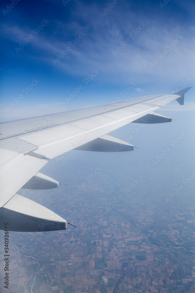 Fototapeta premium Commerical plane in flight.
