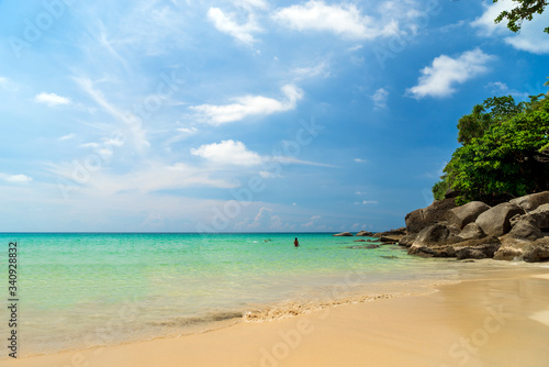 Fototapeta Naklejka Na Ścianę i Meble -  amazing island tropical beach