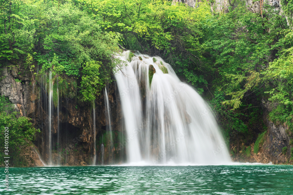 Fototapeta beautiful waterfall in Croatia