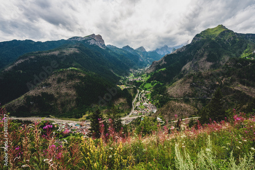 Fotografía panoramic view of the Dolomites, Province of Biella