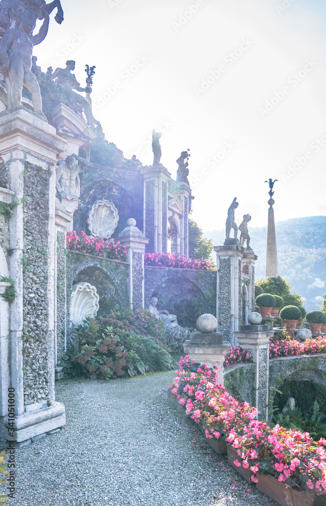 Obraz premium Fountain in the garden of Palazzo Borromeo at Isola Bella, Lago Maggiore, Italy